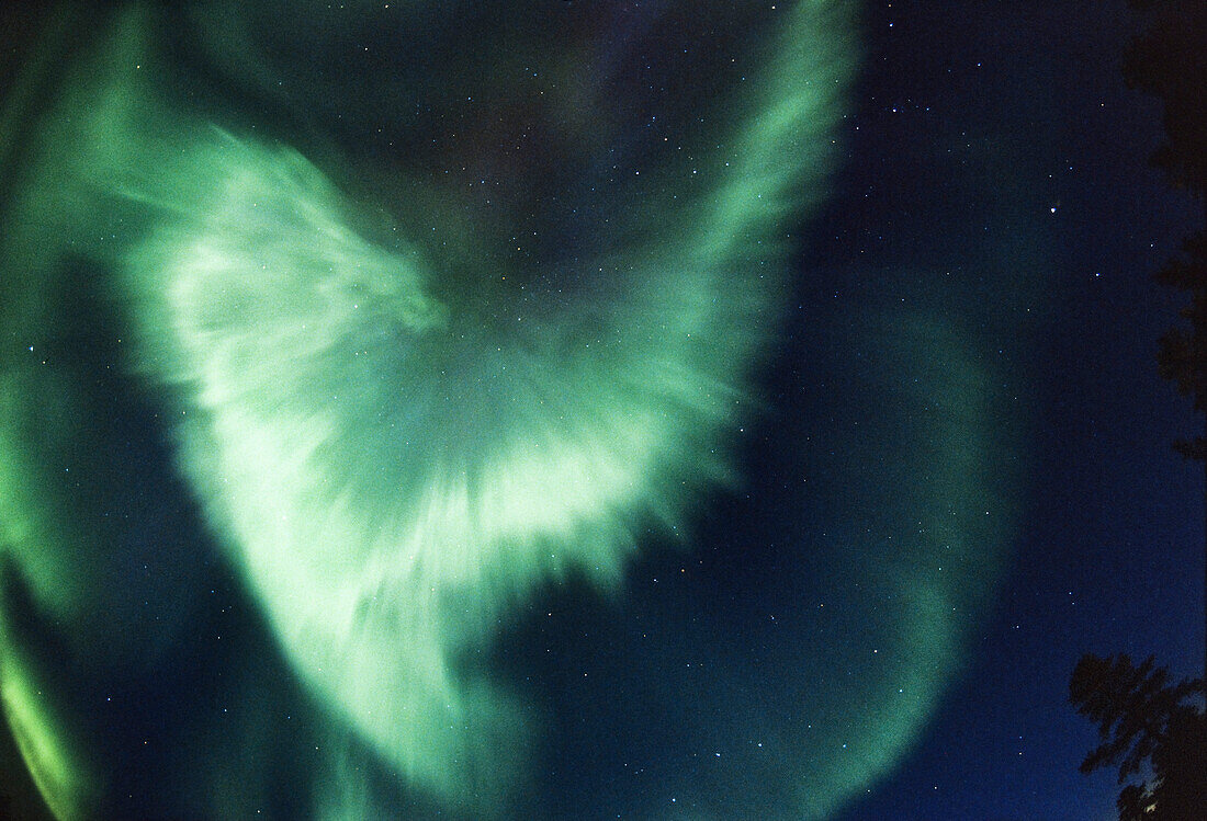 Nordlichter Korona, Aurora borealis, Finnisch Lappland, Europa