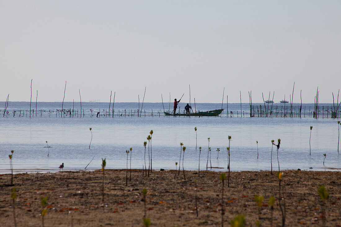Fischer in der Bucht Honda Bay bei Puerto Princesa, Insel Palawan im Inselstaat der Philippinen, Asien