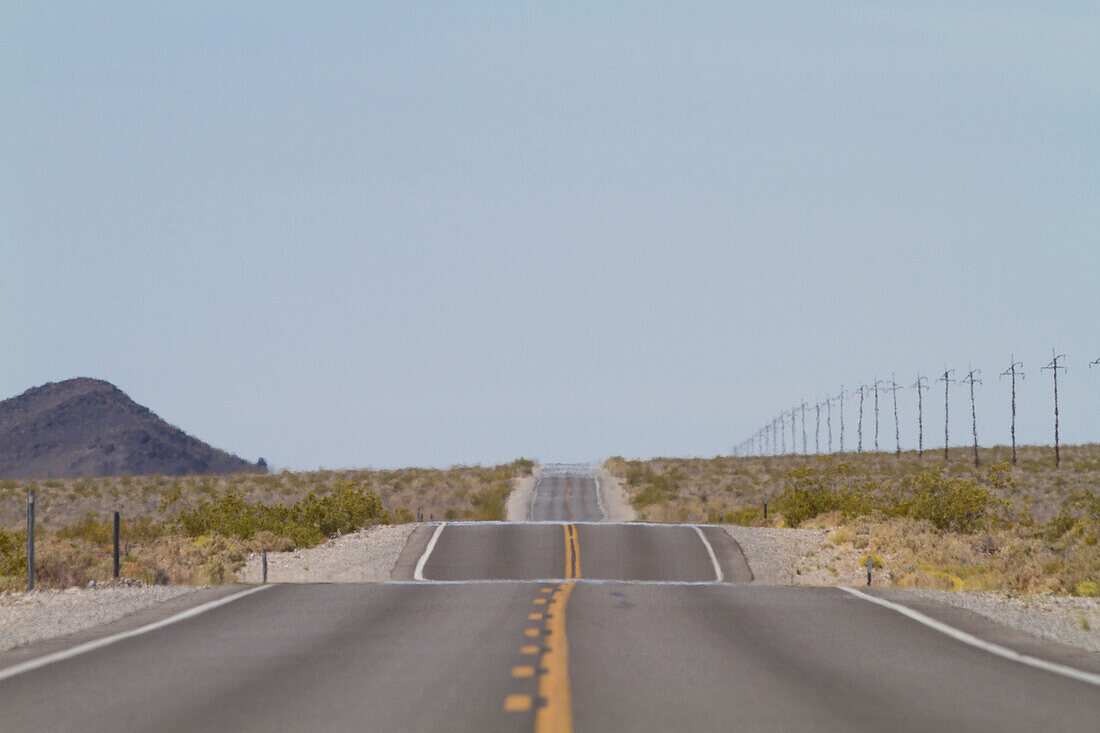 Straße durch den Colorado Plateau, Arizona, USA