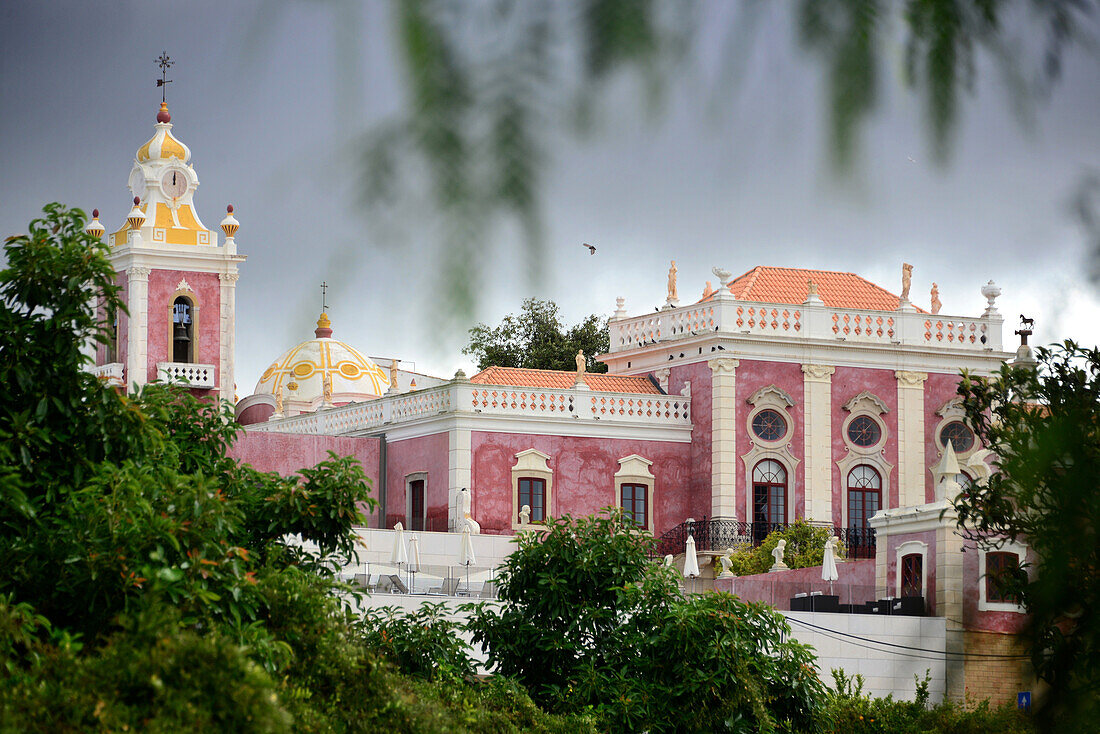 Palacio mit Pousada de Estoi bei Faro, Algarve, Portugal