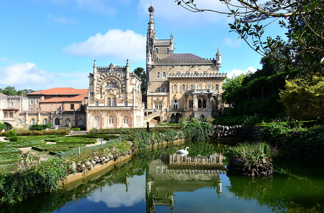 Palace Hotel im Mata de Bussaco bei Coimbra, Centro, Portugal