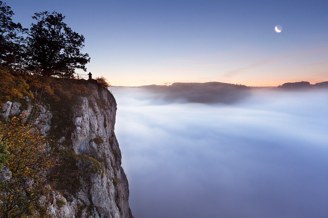 Eichsfelsen, Nebel im Tal der Donau, Naturpark Oberes Donautal, Schwäbische Alb, Baden-Württemberg, Deutschland