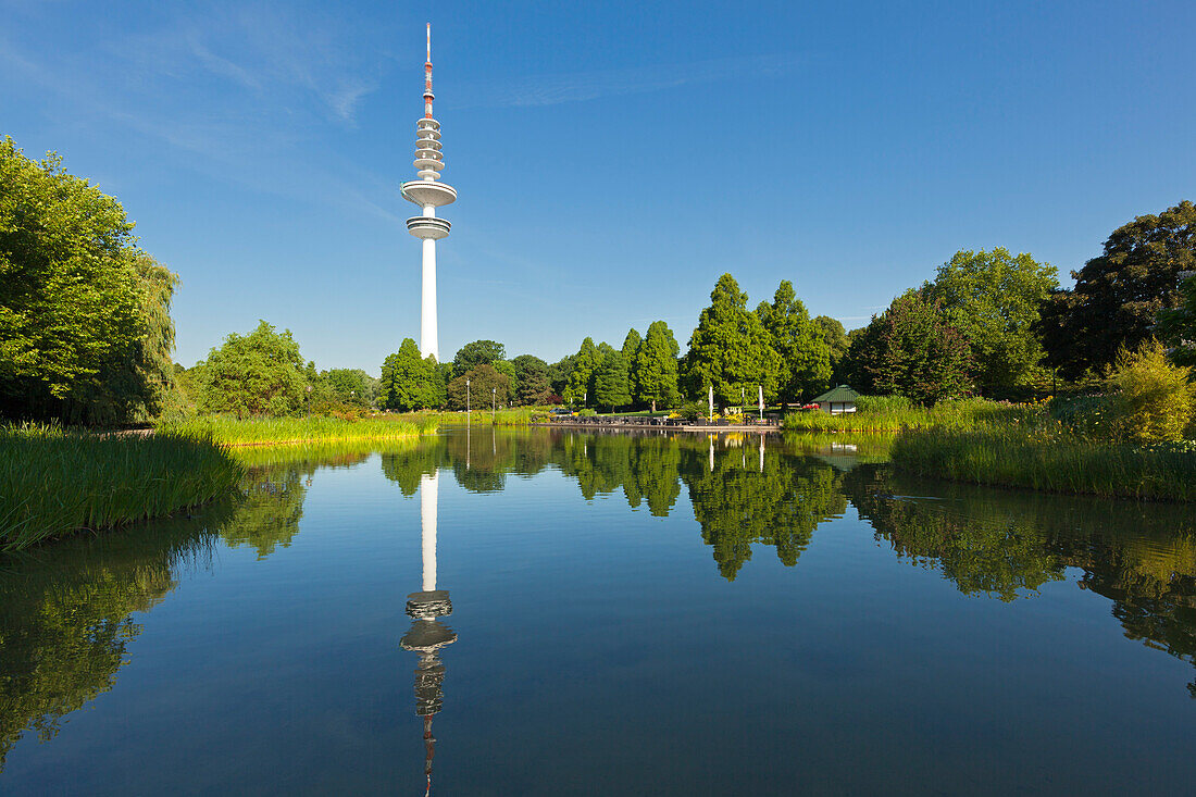 Park lake, television tower in the background, Planten un Blomen, Hamburg, Germany
