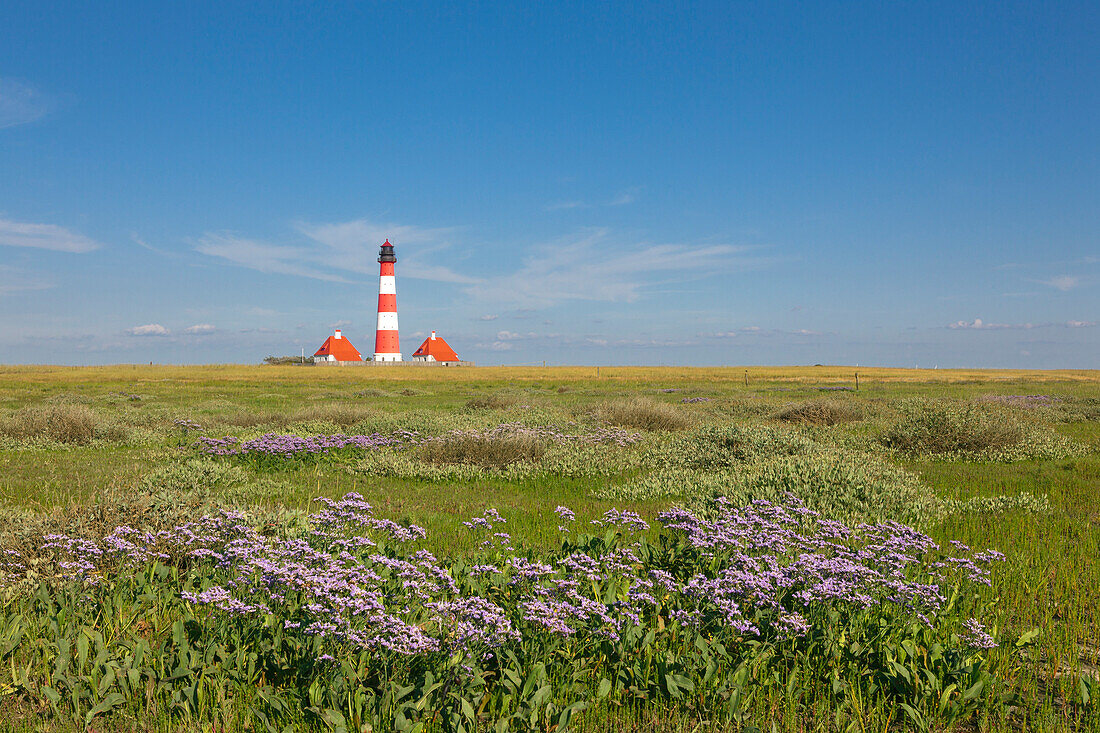 Westerhever lighthouse, Eiderstedt peninsula, Schleswig-Holstein, Germany