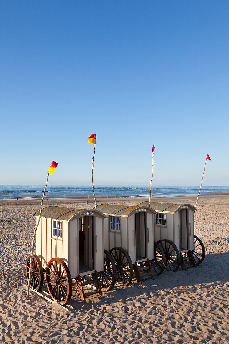 Badekarren am Nordstrand, Insel Norderney, Ostfriesland, Niedersachsen, Deutschland