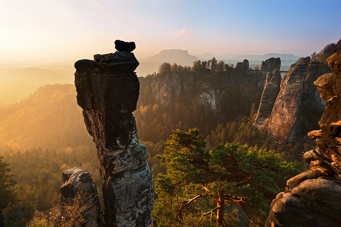 Wehlnadel, view to Bastei rocks, Lilienstein in the background, National Park Saxon Switzerland, Elbe Sandstone Mountains, Saxony, Germany