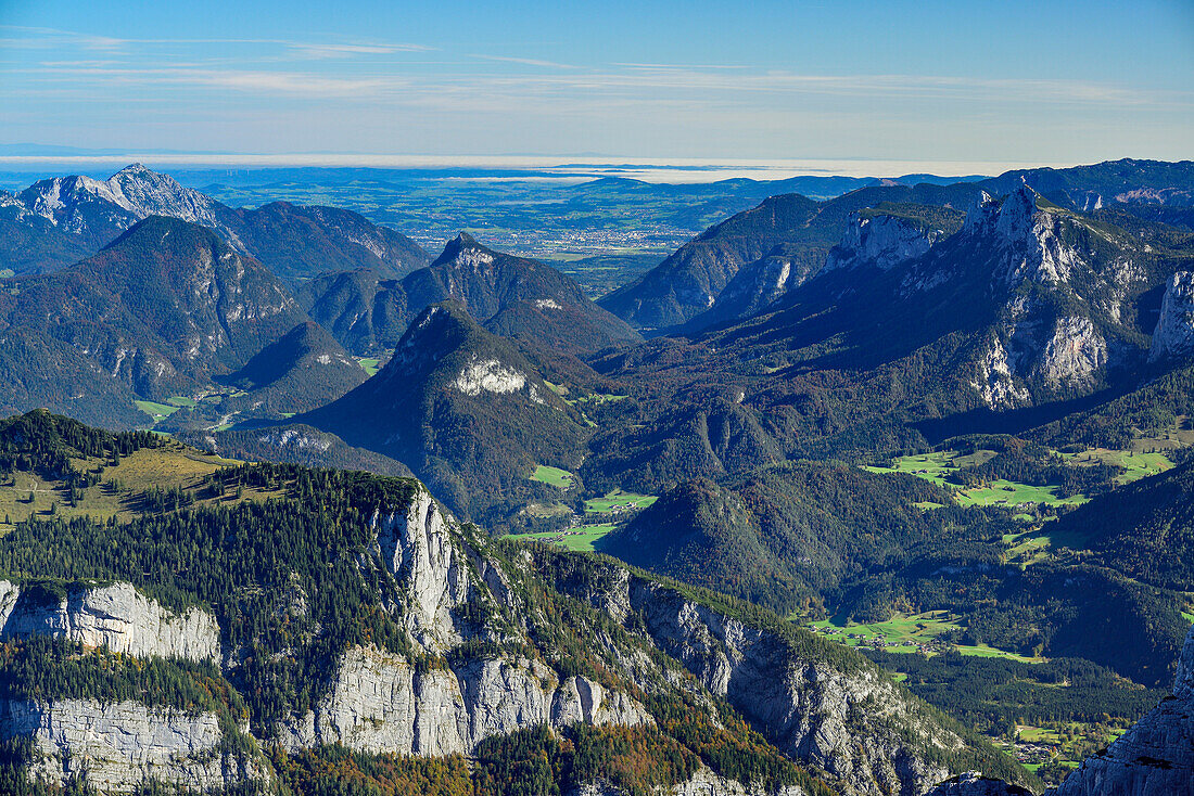 View from summit of Rothorn to Chiemgau range with Hochstaufen and Berchtesgaden range with Reiteralm, Nurracher Hoehenweg, Rothorn, Loferer Steinberge range, Tyrol, Austria