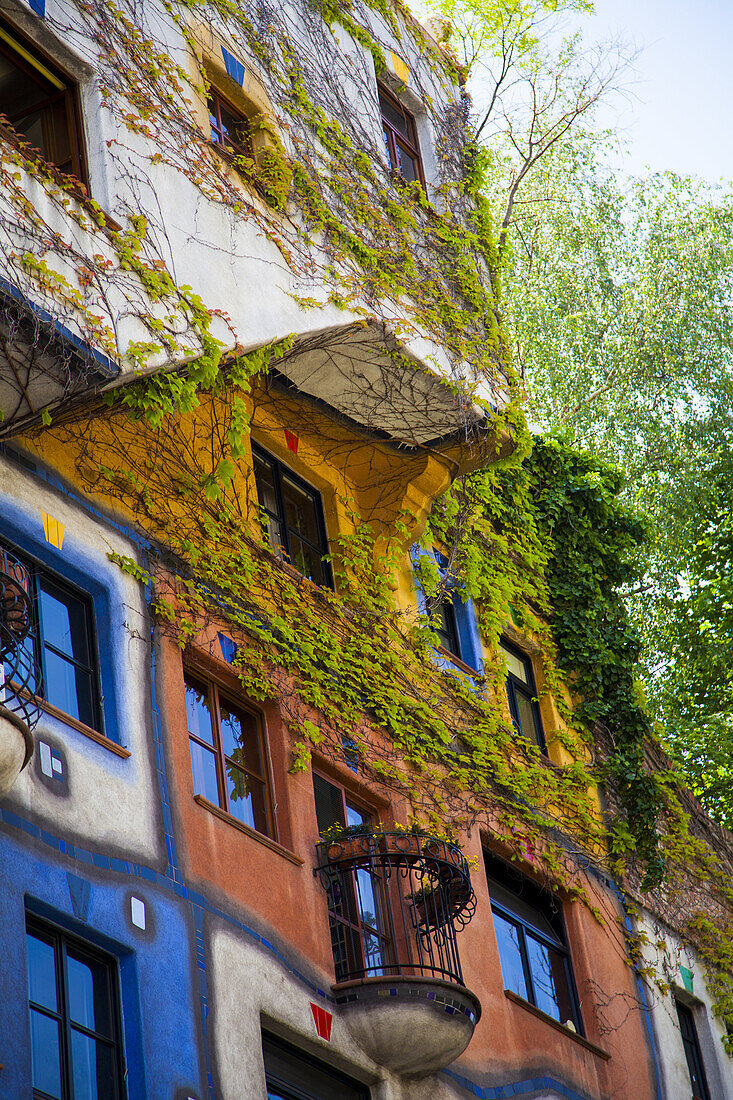 Building designed by Hundertwasser, Hundertwasserhaus, Vienna, Austria, Europe.