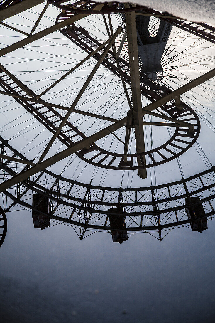 Wiener Riesenrad, Viennese giant ferris wheel, Volks-Prater amusement park, Vienna, Austria, Europe.