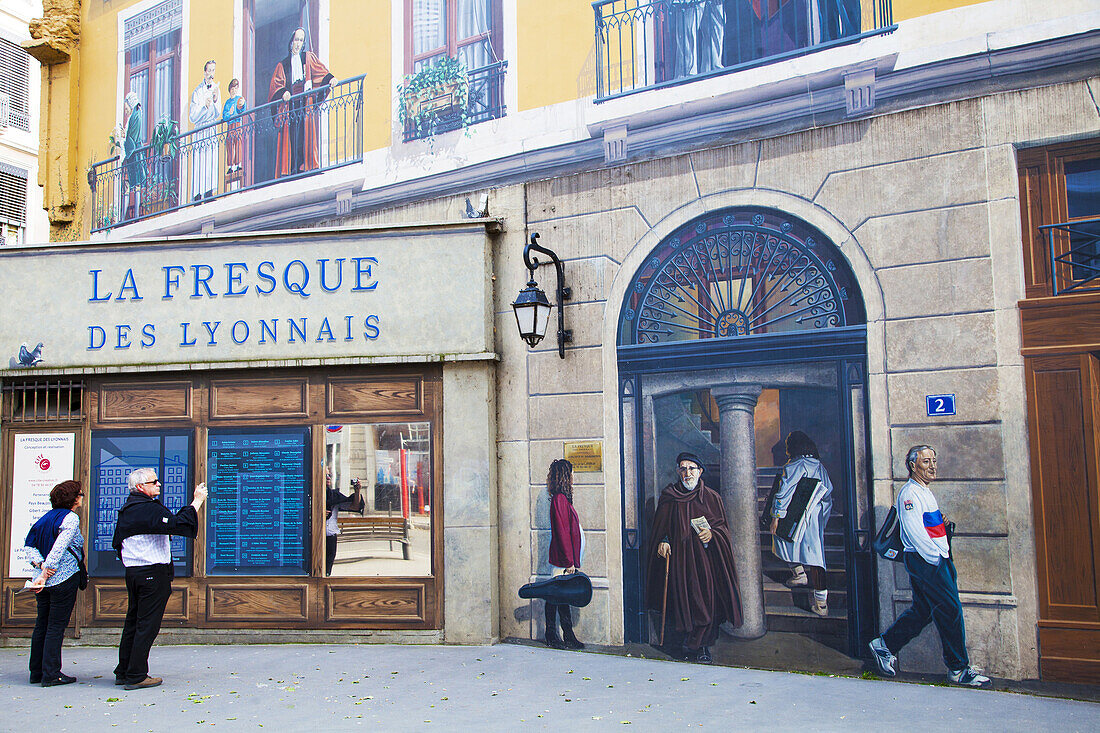 mural, fresque, Lyon, France, Rhone-Alpes, Europe, La Fresque des Lyonnais in downtown Lyon.