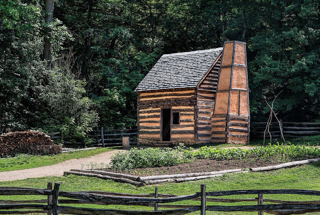 Slave cabin on the George Washington estate, Mt Vernon, Virginia, USA.
