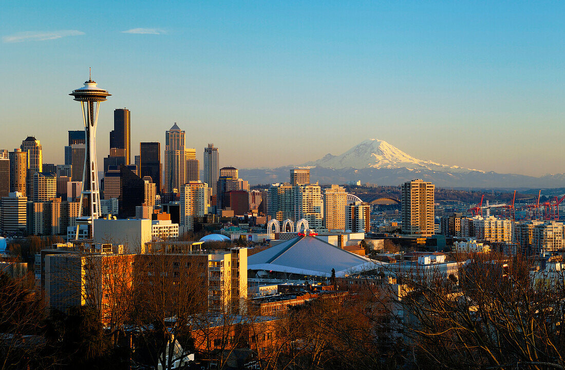Washington, Seattle, Cityscape Of The Space Needle And Mount Rainier.