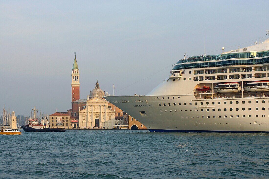 Venice (Italy). Transatlantic sailing near the city of Venice.