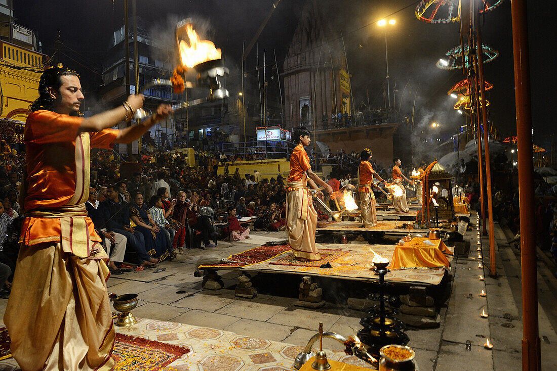 India, Uttar Pradesh, Varanasi, Aarti, Offering of light to the Ganges.