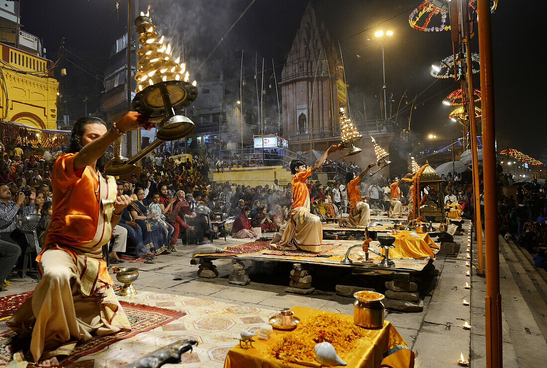 India, Uttar Pradesh, Varanasi, Aarti, Offering of light to the Ganges.