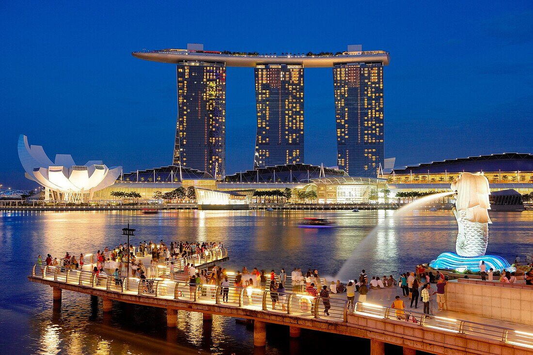 Merlion Park with Marina Bay Sands Hotel at the background, Singapore.