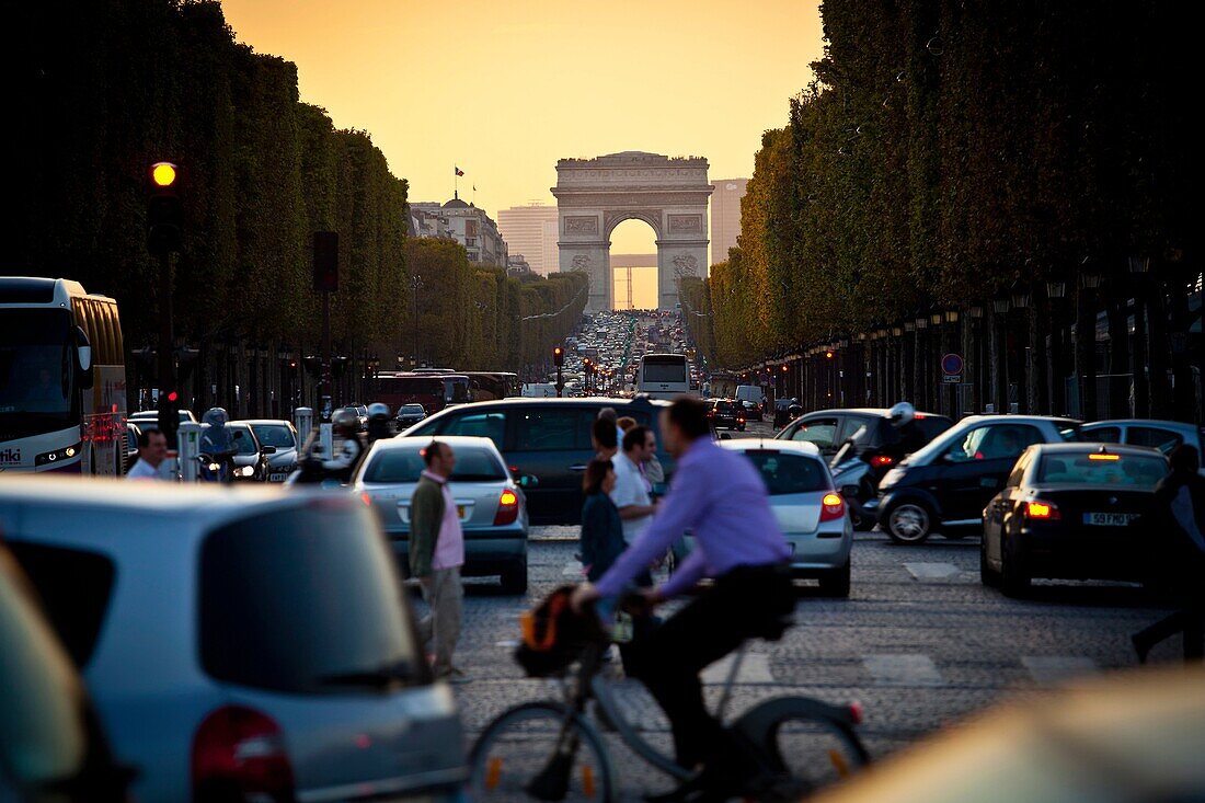 Triomphal Arch from Concorde Square, Paris, Europe.