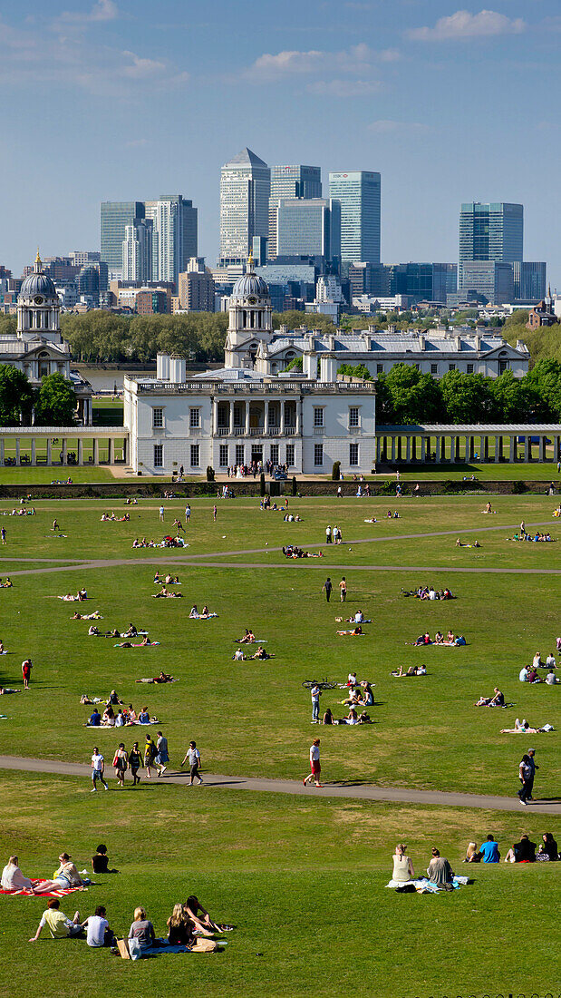 Uk, England, London, Canary Wharf Isle Of Dogs From Greenwich.