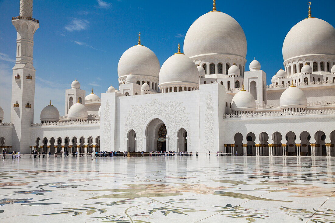 Sheikh Zayed Grand Mosque, Abu Dhabi, United Arab Emirates, Middle East