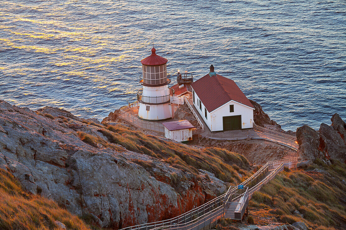 Historic Point Reyes Lighthouse, Point Reyes National Seashore, California, United States of America, North America