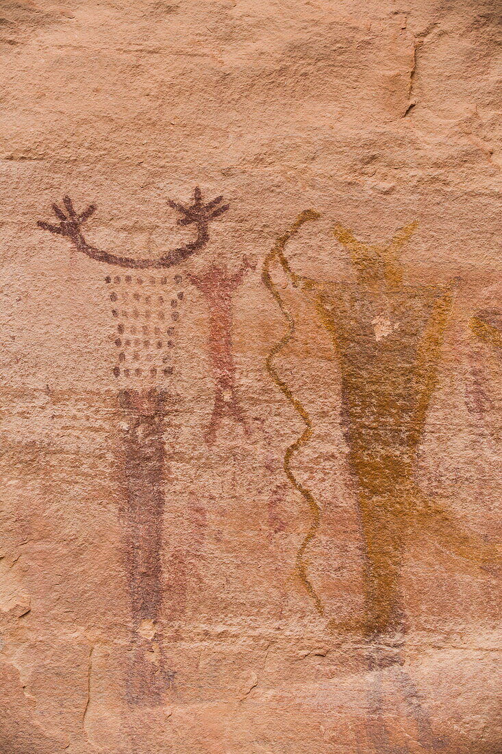 Buckhorn Wash Rock Art Panel, Barrier Canyon Style, dating from 2000 BC to 1 AD, San Rafael Swell, Utah, United States of America, North America