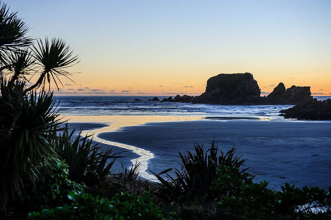 Sunset at Cape Foulwind near Westport, West Coast, South Island, New Zealand, Pacific