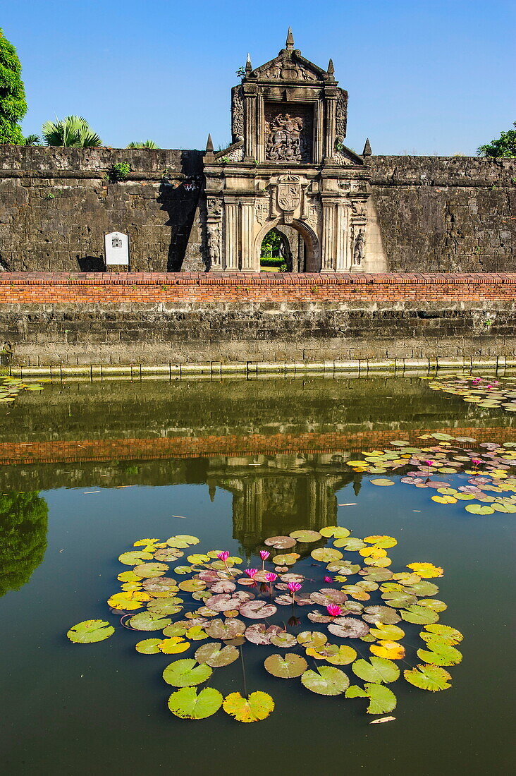 Entrance to the old Fort Santiago, Intramuros, Manila, Luzon, Philippines, Southeast Asia, Asia