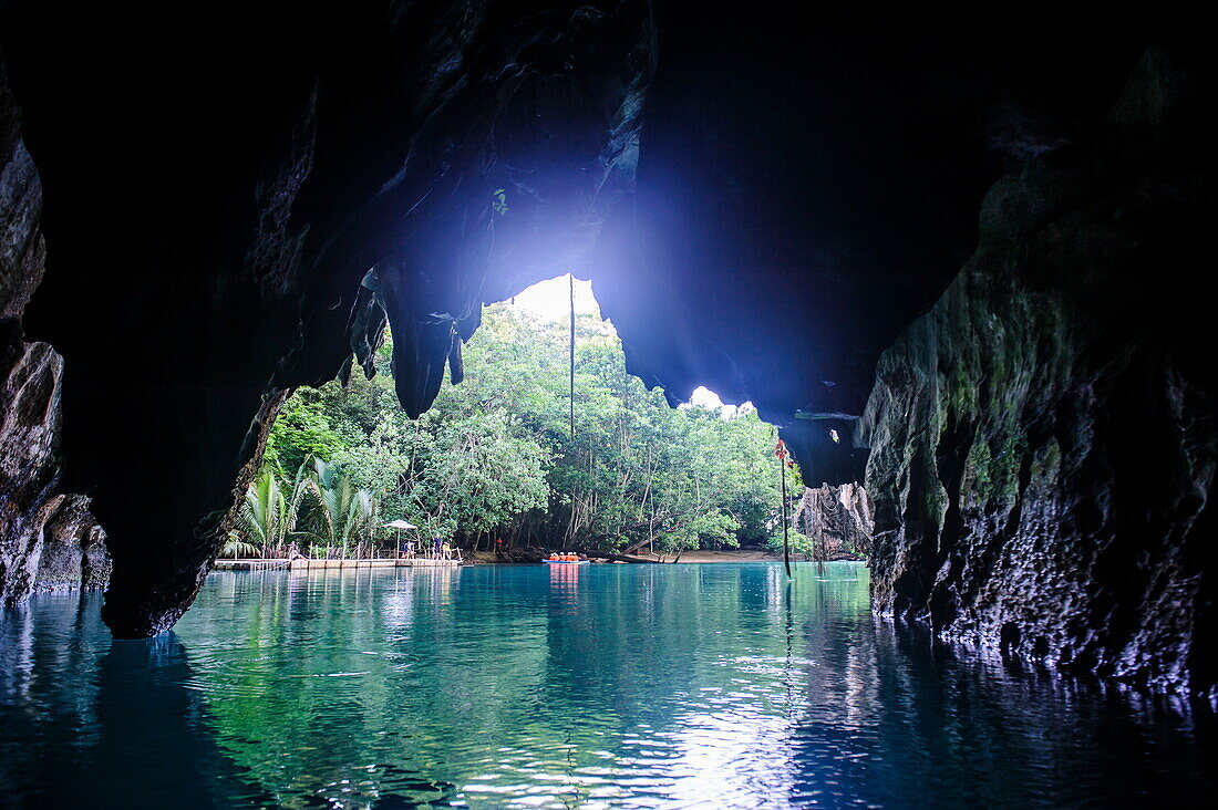 Puerto Princesa underground river, the New Wonder of the World, Puerto-Princesa Subterranean River National Park, UNESCO World Heritage Site, Palawan, Philippines, Southeast Asia, Asia