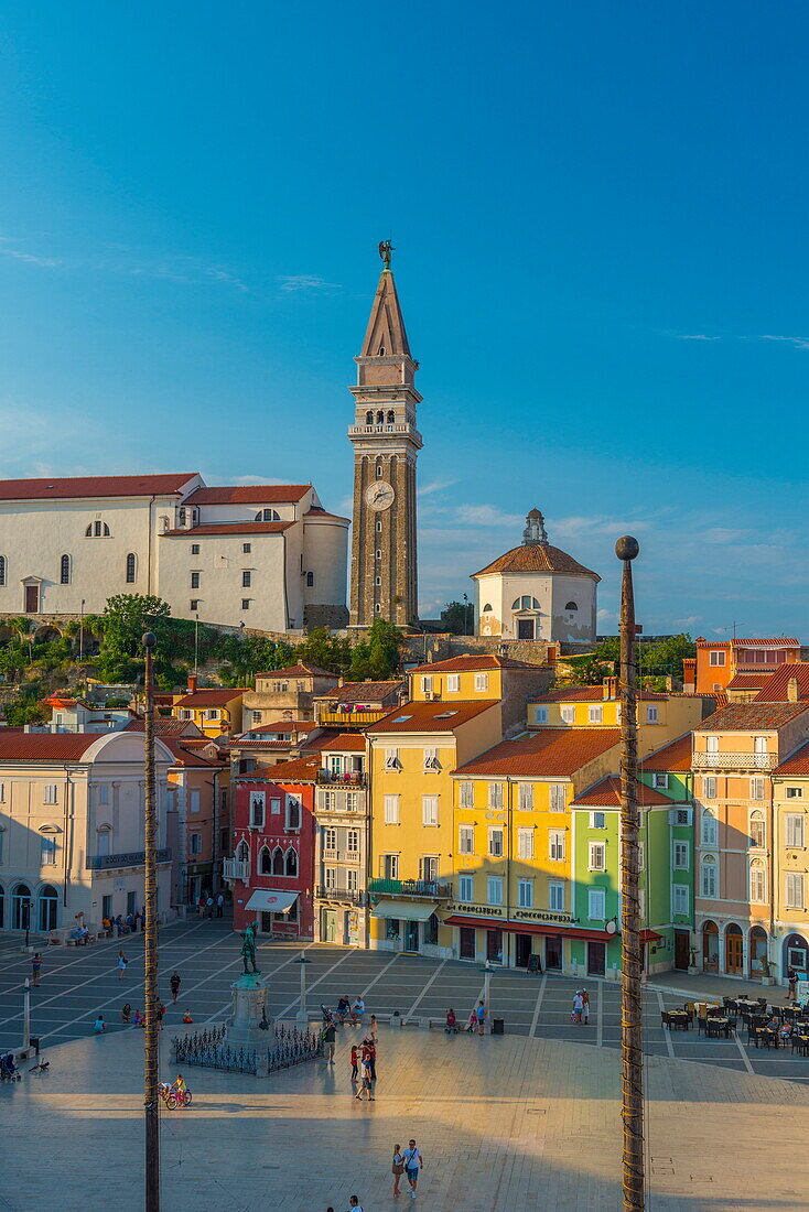 Tartinijev trg (Tartini Square), Church of St. George (Cerkev sv. Jurija), Old Town, Piran, Primorska, Slovenian Istria, Slovenia, Europe