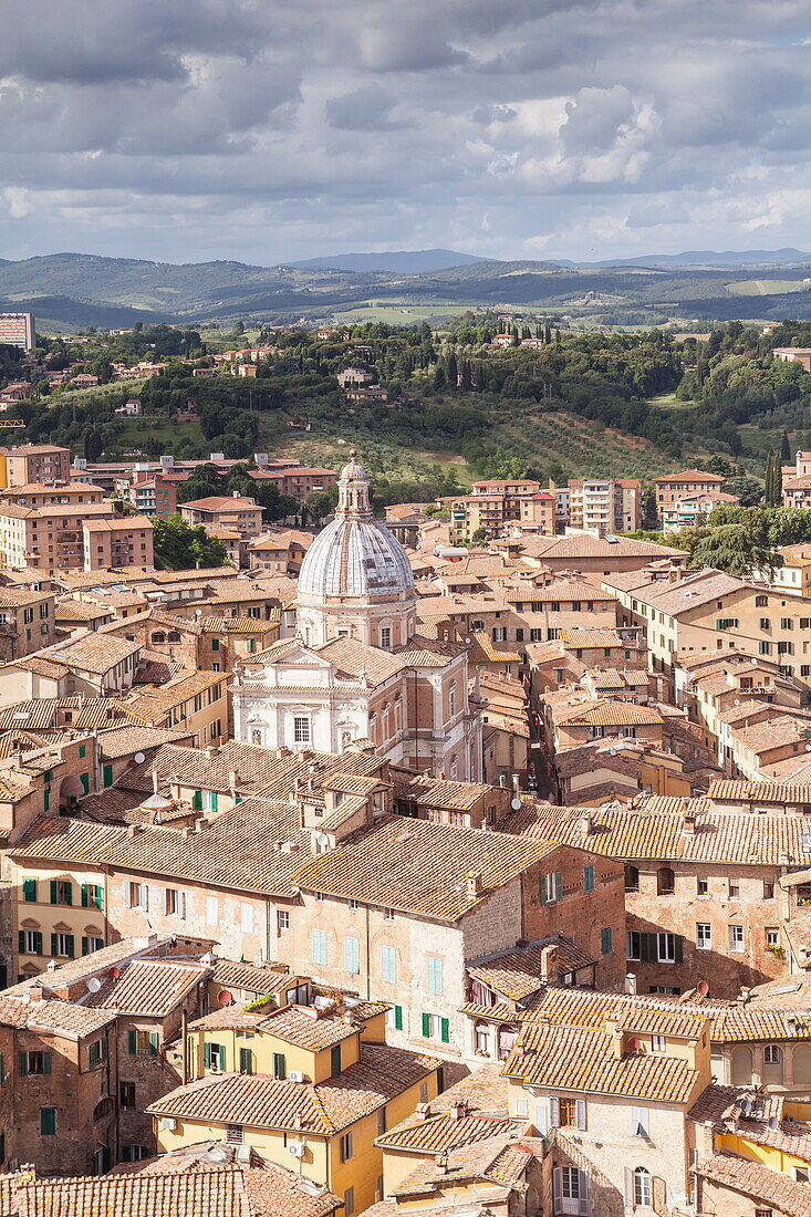 The view over the rooftops of Siena from Torre del Mangia, UNESCO World Heritage Site, Siena, Tuscany, Italy, Europe