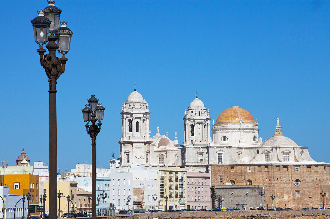 Kathedrale in der Altstadt von Cádiz, Provinz Cádiz, Andalusien, Costa de la Luz, Spanien, Europa