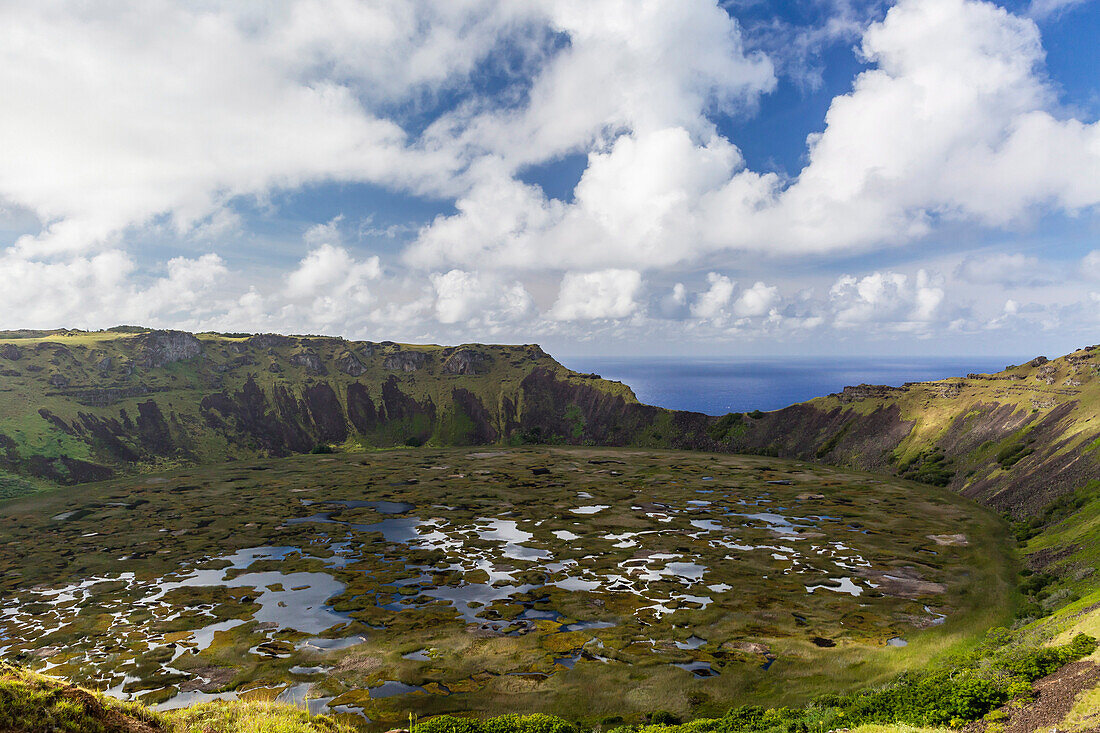 Orongo Crater, Rano Kau, Rapa Nui National Park, UNESCO World Heritage Site, Easter Island (Isla de Pascua), Chile, South America