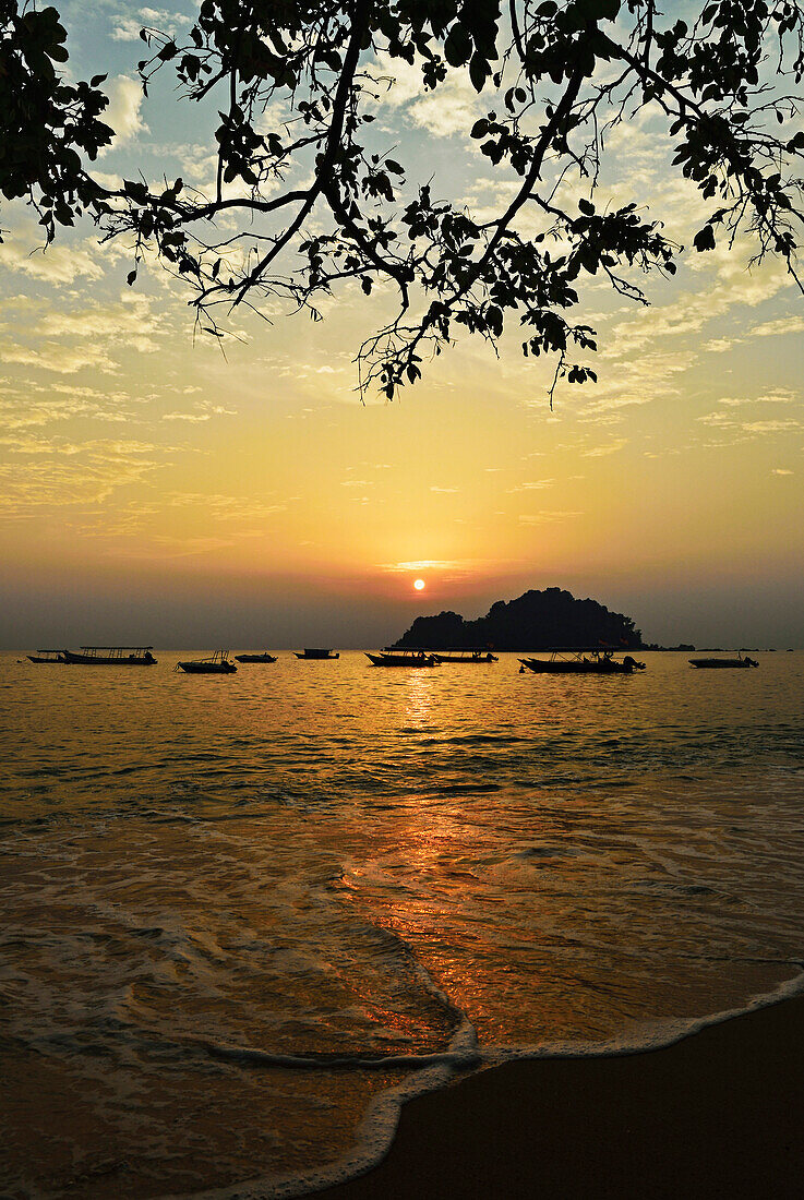 Sunset at Nipah Bay and Coral Island, Pulau Pangkor (Pangkor Island), Perak, Malaysia, Southeast Asia, Asia