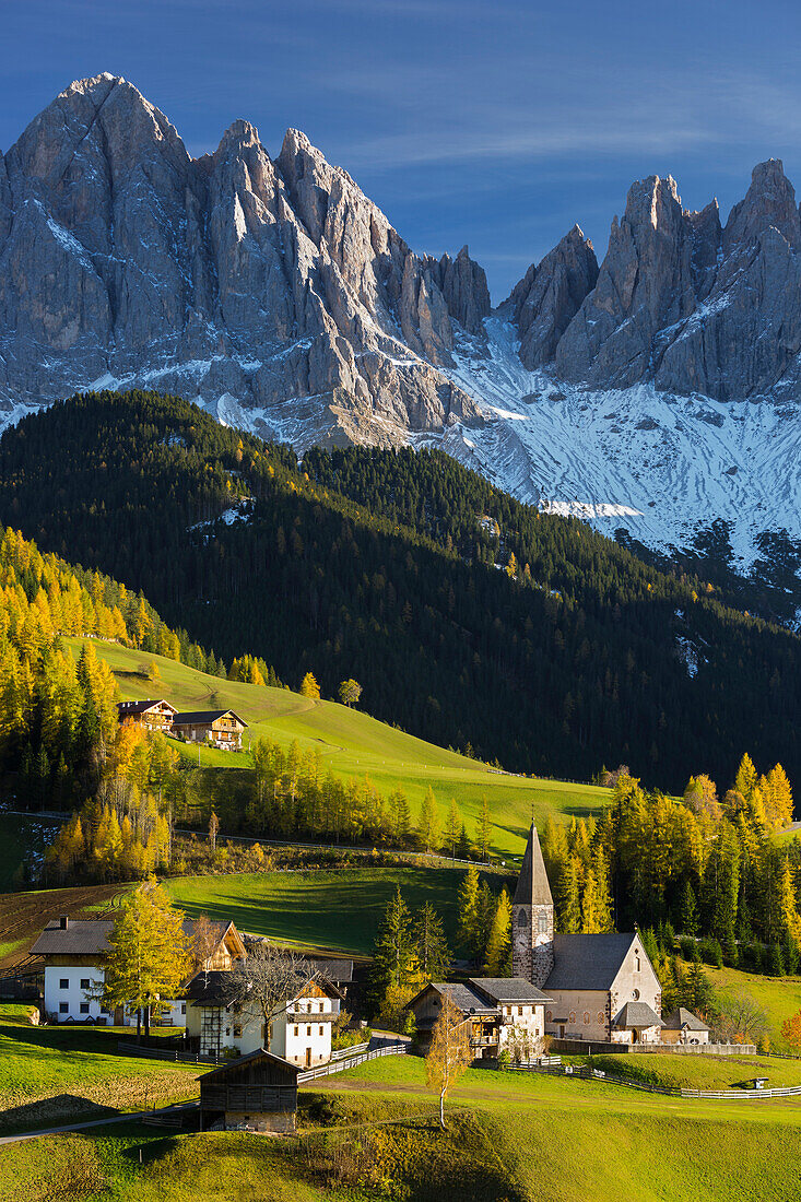 Villnoesstal valley, Santa Maddelena, Geisler Spitzen, Gruppo delle Odle, Alto Adige, South Tyrol, Dolomites, Italy