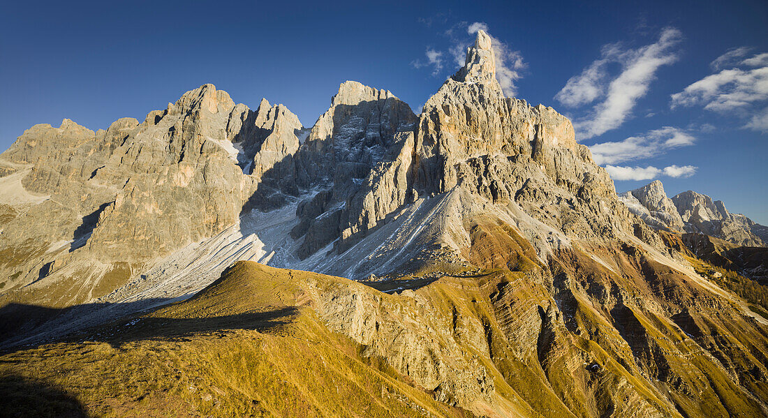 Cima dei Bureloni (3130m), Cima della Vezzana (3192m), Cimon della Pala (3184m), Passo Rolle, Trentino - Alto Adige, Dolomiten, Italien