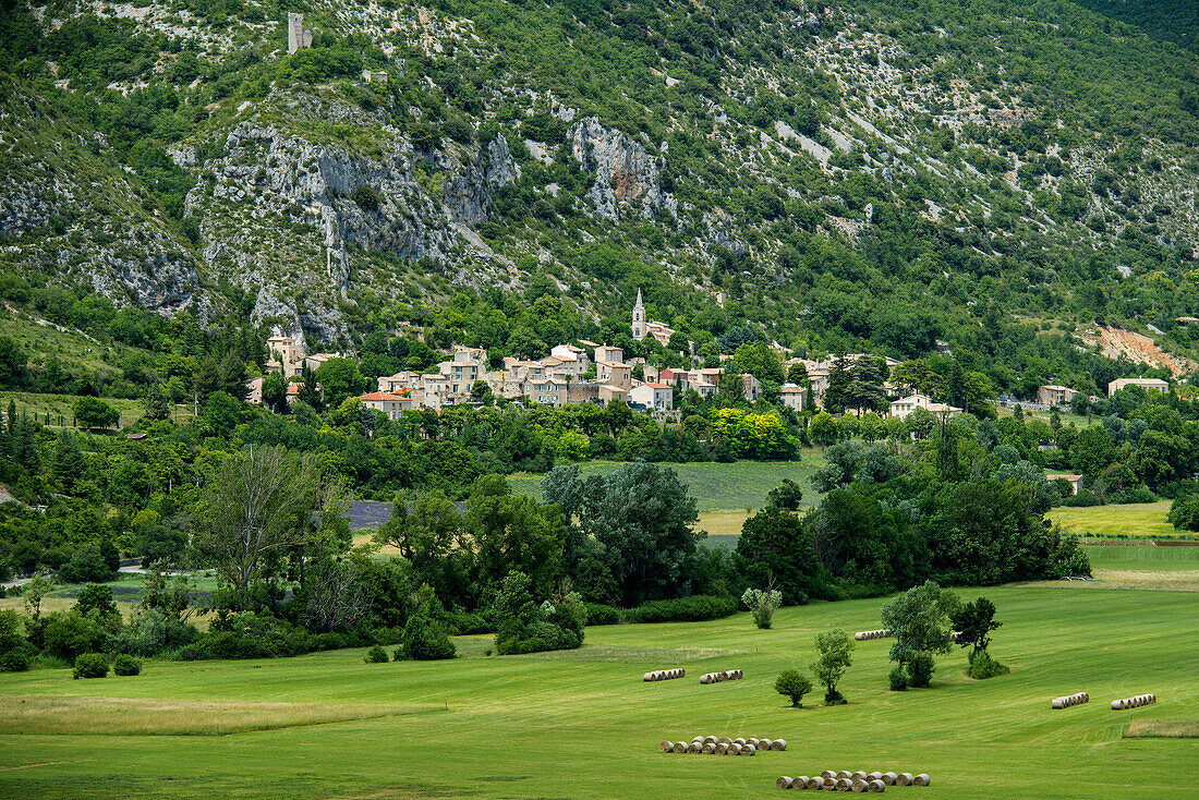 Monieux, Département Vaucluse, Provence-Alpes-Côte d´Azur, Provence, Frankreich