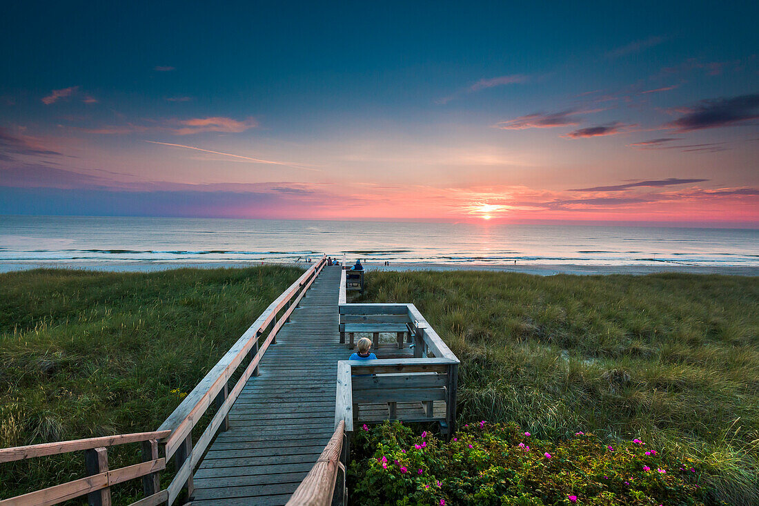 Sunset over the sea, Westerland, Sylt Island, North Frisian Islands, Schleswig-Holstein, Germany