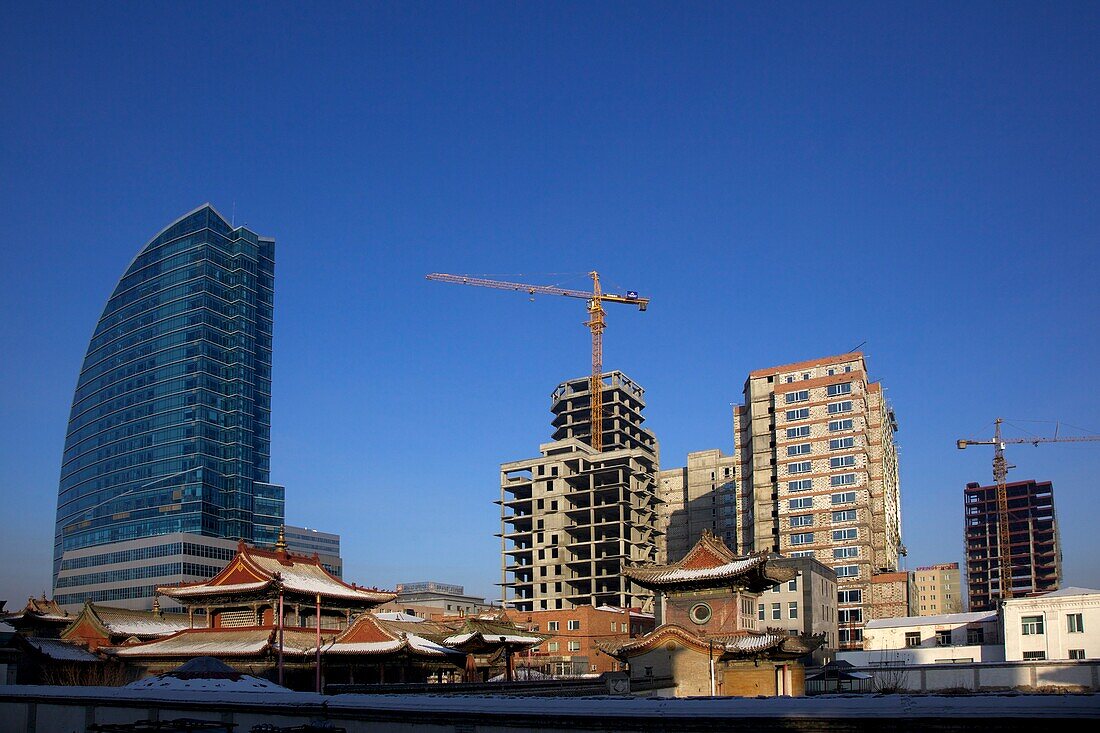 traditonelle und moderne Bauwerke in Ulaanbataar, Ulan Bator, Mongolei