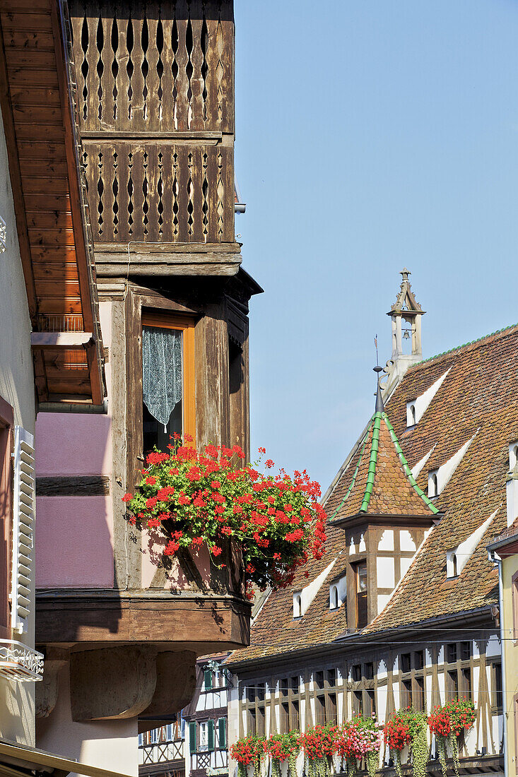 France,Bas Rhin,Obernai,market square,half-timbering house.