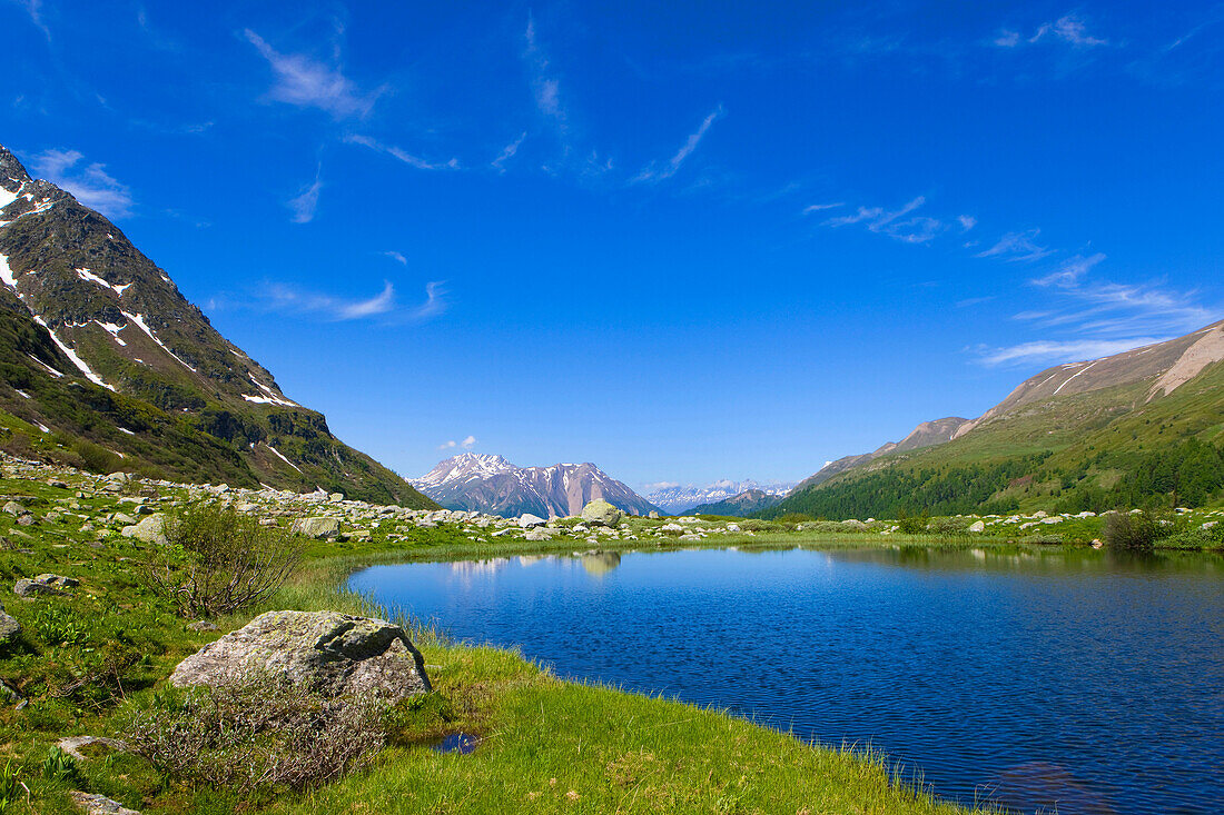 Halsesee, lake, Switzerland, Europe, canton Valais, nature reserve valley of Binn, lake, sea, mountains, rocks, cliffs,