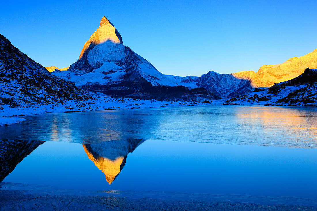Alps, Alpine panorama, view, mountain, mountains, mountain panorama, mountain lake, mountain point, ice, cliff, rock, mountains,