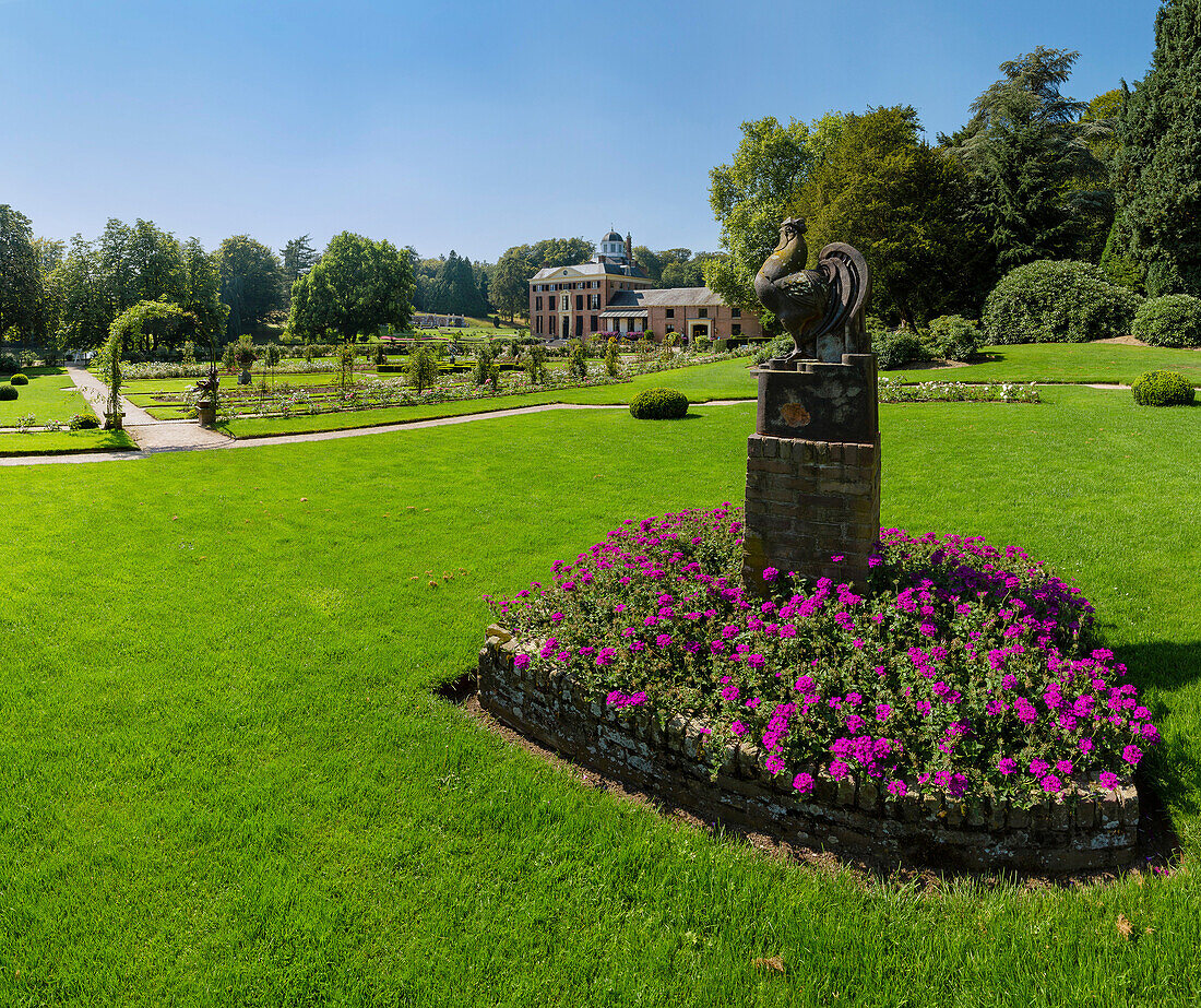 Netherlands, Holland, Europe, Rozendaal bij Velp, Rosendael castle, Rosendael, garden, castle, flowers, summer, garden,