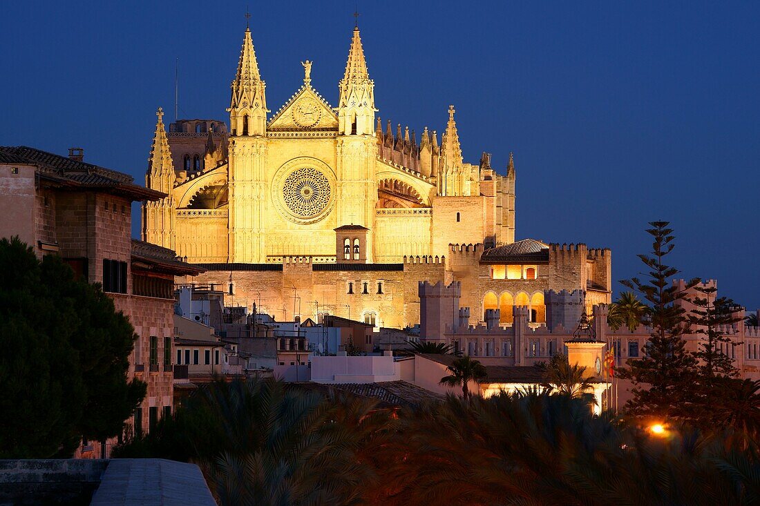 Kathedrale von Mallorca, Sa Llotja und Almudaina-Palast Palma Mallorca Balearen Spanien