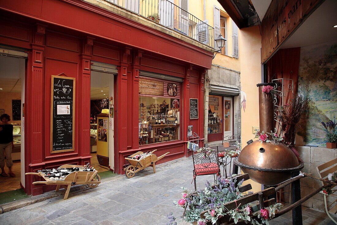 France, Provence, Grasse, street scene, shops.