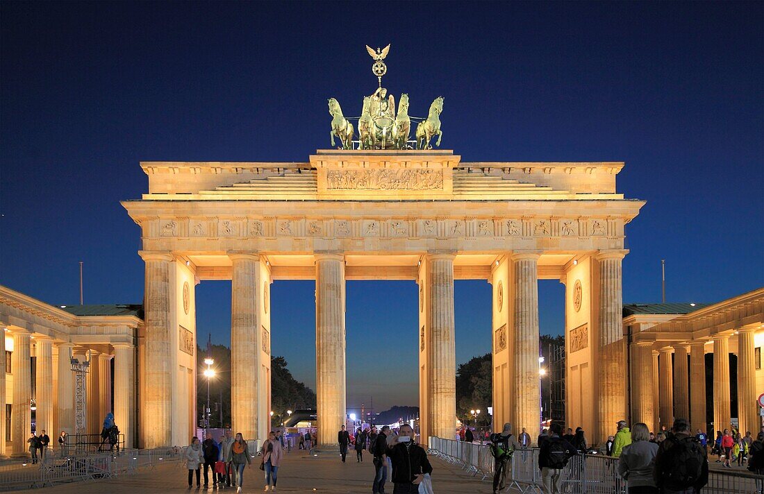 Germany, Berlin, Brandenburg Gate, people.