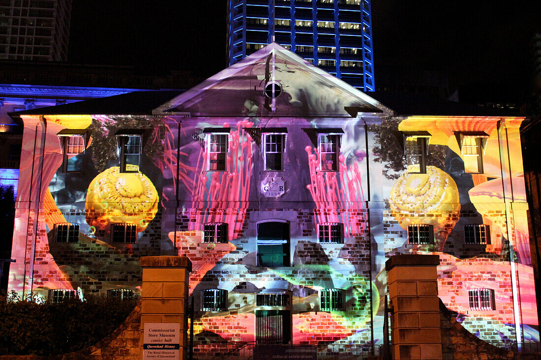 Bild-Projection auf historisches Store Museum anläßlich des G20-Gipfel, Brisbane, Queensland, Australien