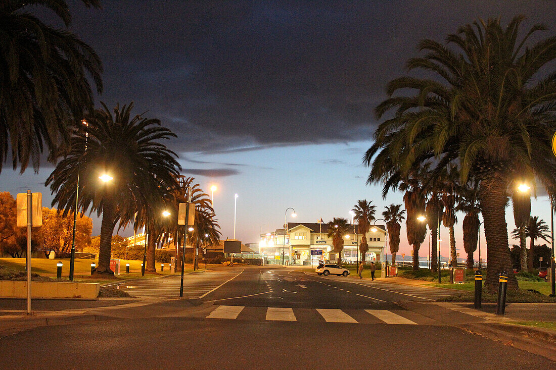 Straße am Abend, Port Melbourne, Melbourne, Victoria, Australien