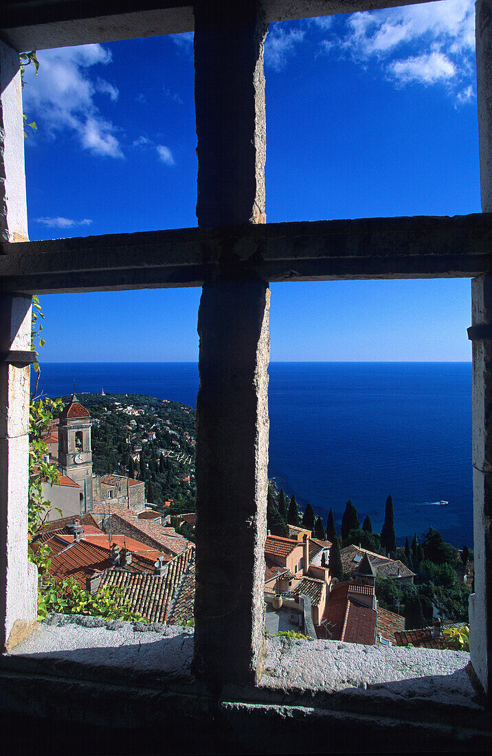 Roquebrune, France, Côte dAzur, Alpes_Maritimes, sea, Mediterranean Sea, village, houses, homes, church, vantage point