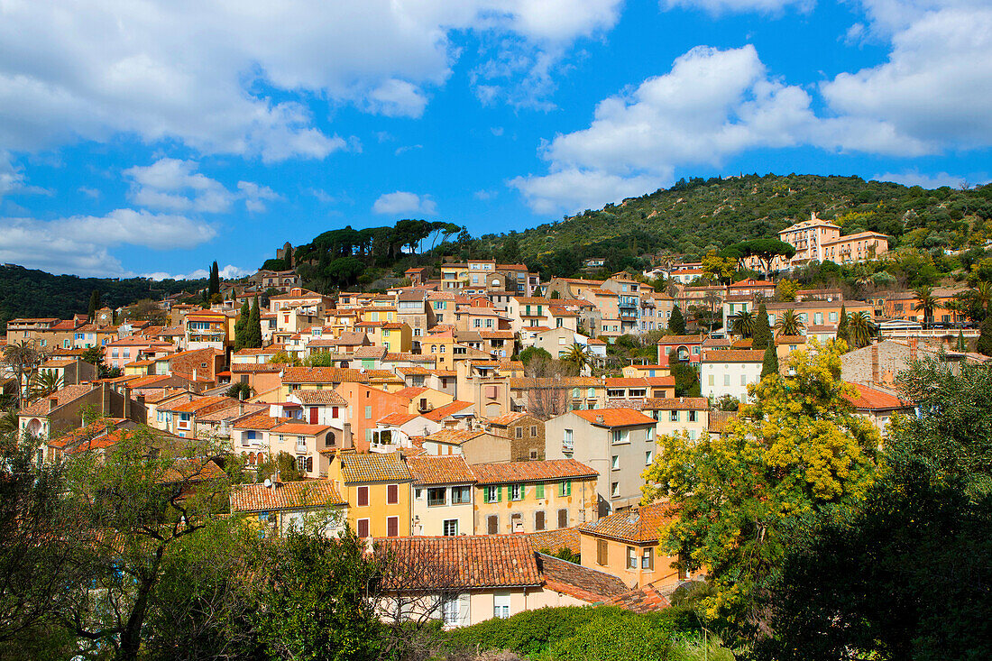 Bormes_les_Mimosas, France, Europe, Côte dAzur, Provence, Var, town, city, houses, homes, Old Town, clouds, spring