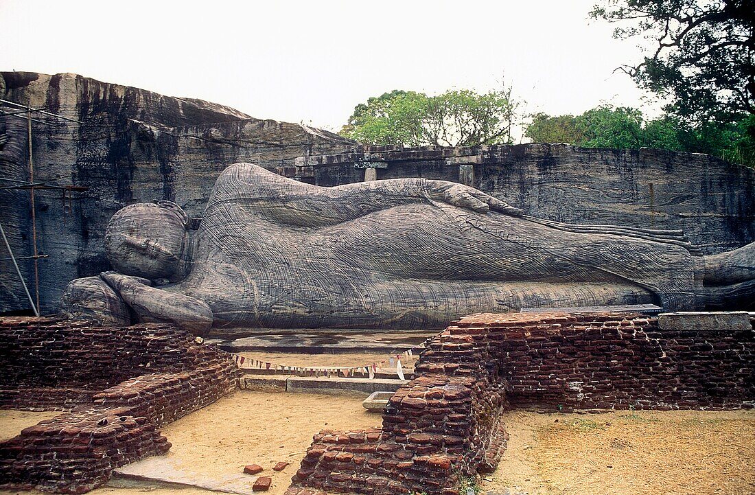 Reclining Buddha, Gal Vihara, Polonnaruwa, Sri Lanka